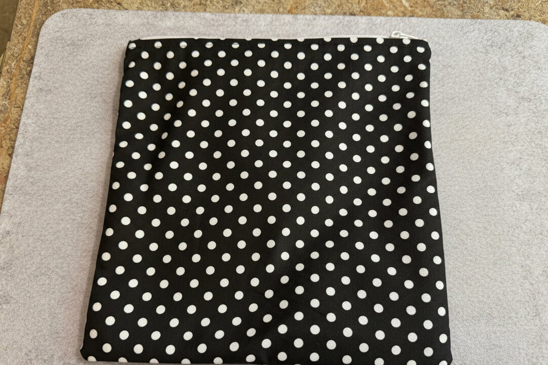 Tall zipper bag